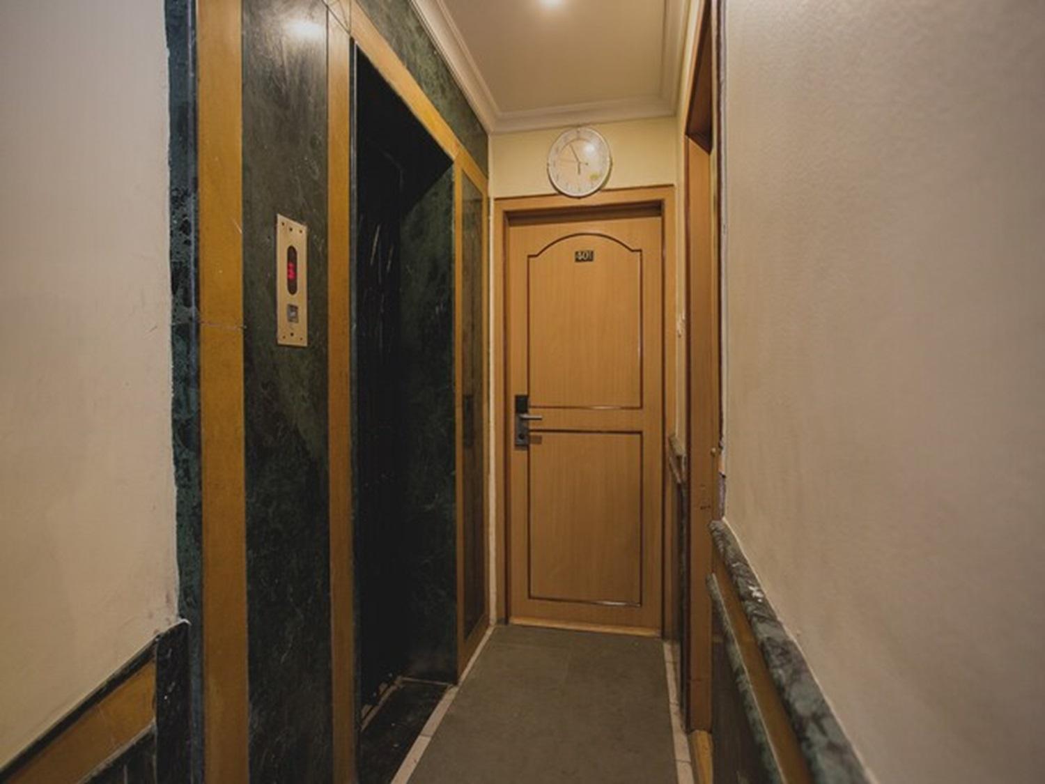 Hotel Padma Krishna Пуна Экстерьер фото