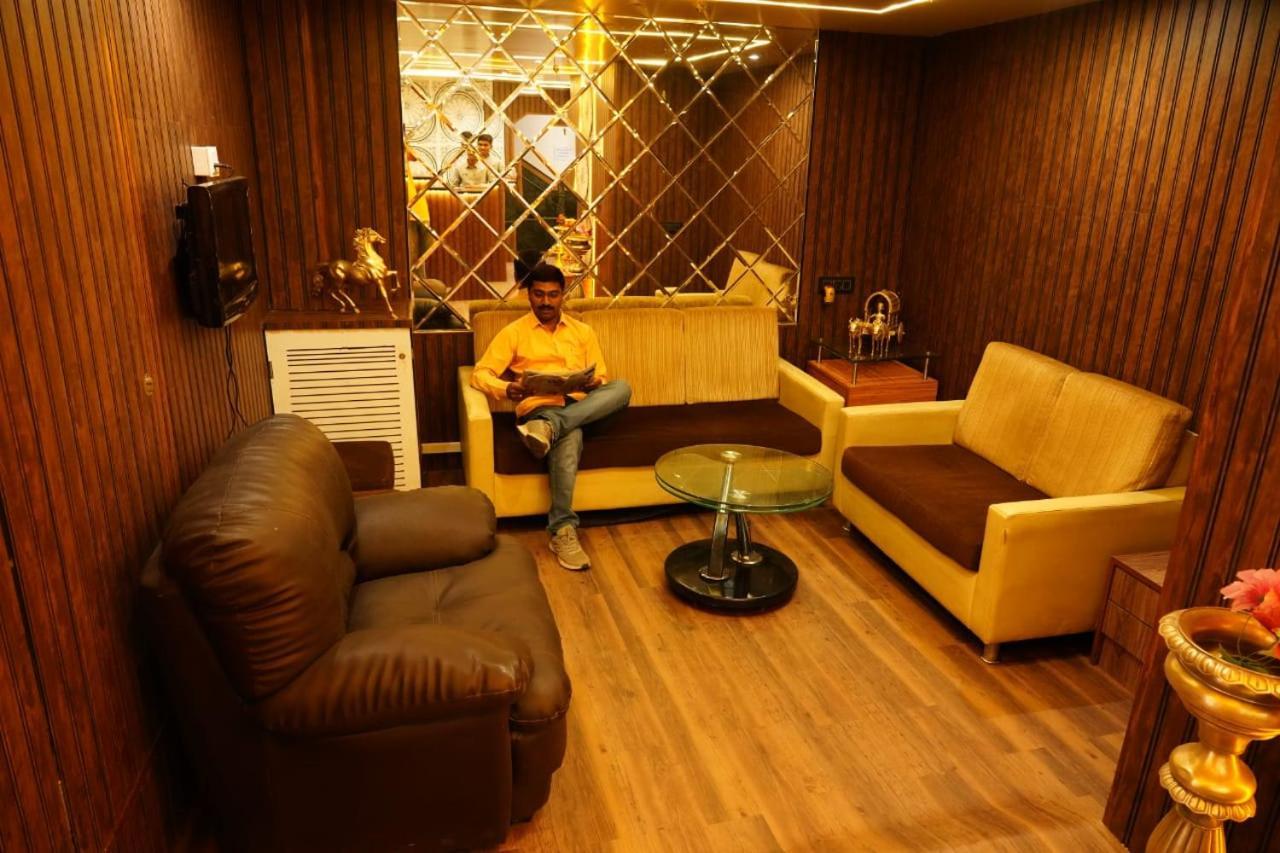 Hotel Padma Krishna Пуна Экстерьер фото
